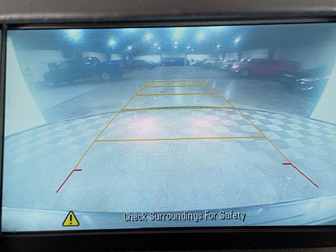 Used 2017 Chevrolet Equinox LT w/ Convenience Package image 18