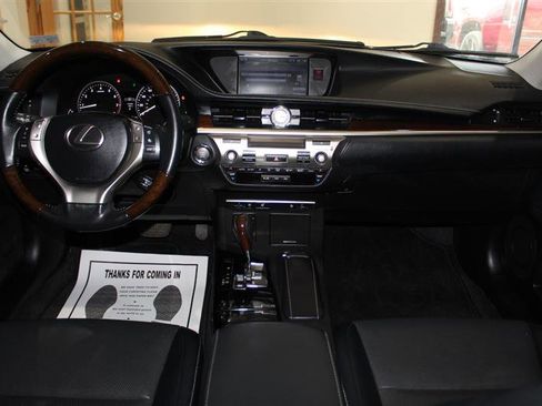 Used 2014 Lexus ES 350 w/ Premium Package FWD image 10