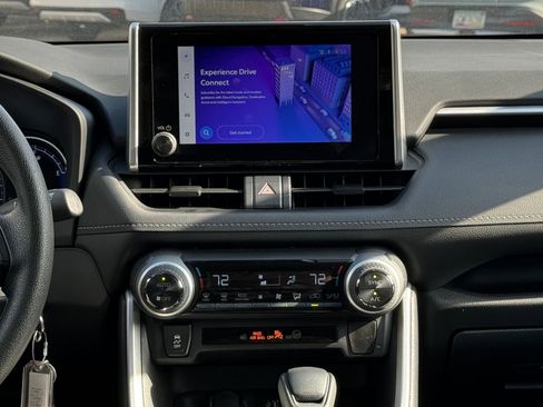 Used 2025 Toyota RAV4 LE image 18