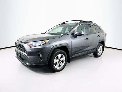 Used 2021 Toyota RAV4 XLE w/ XLE Grade Weather Package image 3