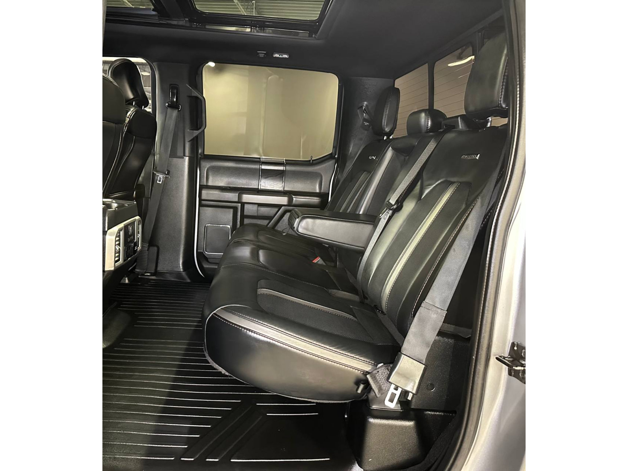 Used 2020 Ford F150 Platinum w/ Equipment Group 701A Luxury AWD/4WD image 22