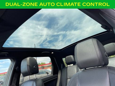 Used 2019 Land Rover Discovery Sport HSE AWD/4WD image 16