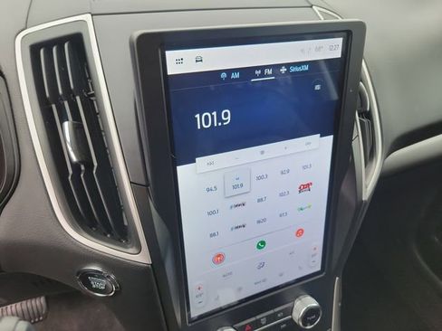 Used 2024 Ford Edge SEL image 25