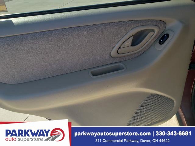Used 2004 MAZDA Tribute LX w/ Luxury Pkg AWD/4WD image 16