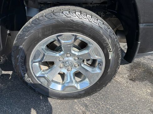 Used 2020 RAM 1500 Big Horn AWD/4WD image 3