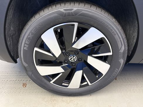 New 2026 Volkswagen Atlas Cross Sport SE image 8