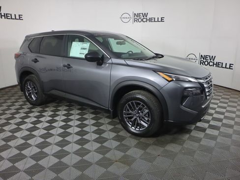 New 2026 Nissan Rogue S image 4