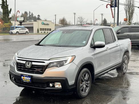 Used 2018 Honda Ridgeline Sport image 3