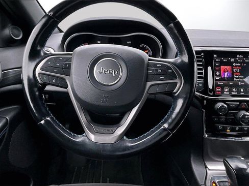 Certified 2020 Jeep Grand Cherokee Laredo image 11