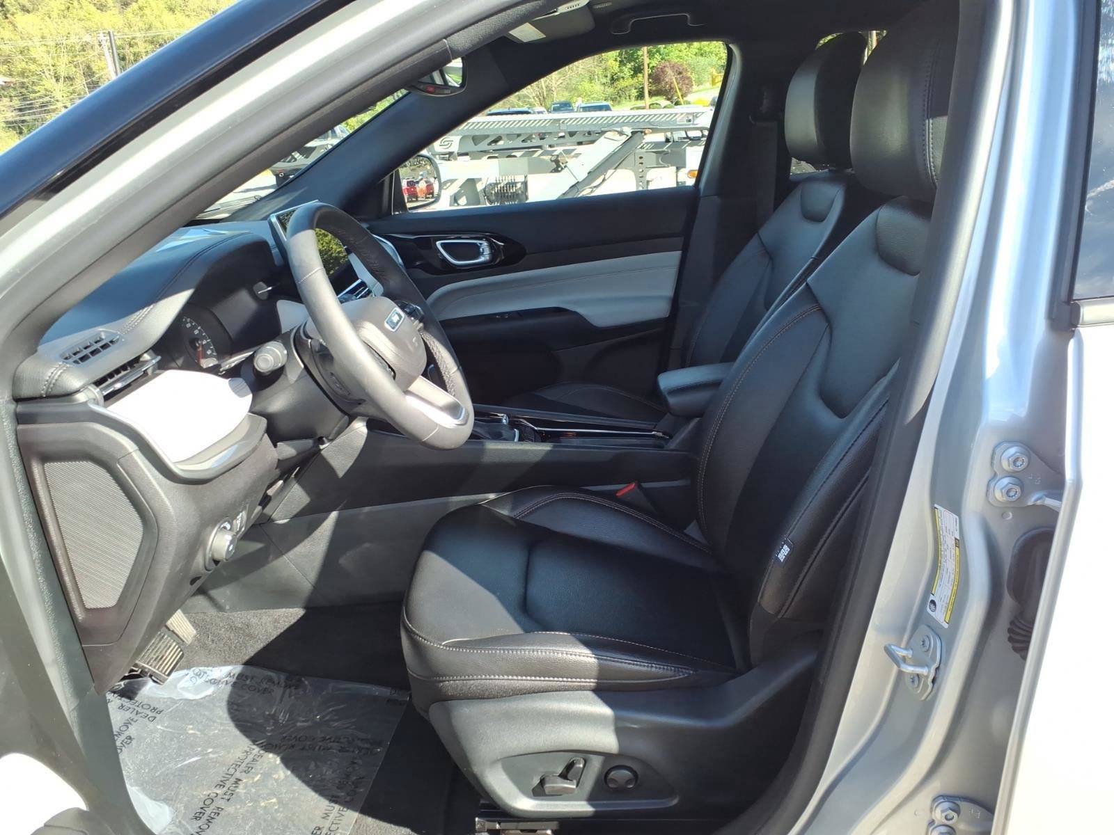 Used 2024 Jeep Compass Limited AWD/4WD image 14