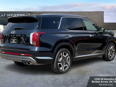 Certified 2025 Hyundai Palisade Limited image 8