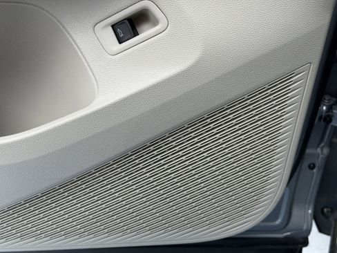 New 2026 Volkswagen Atlas SE image 18