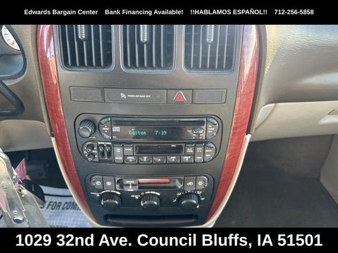 Used 2005 Chrysler Town & Country LX w/ Popular Equipment Group II FWD image 20