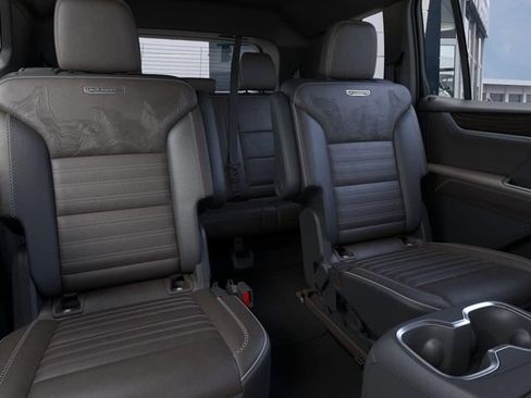 New 2026 GMC Acadia Denali Ultimate AWD/4WD image 17