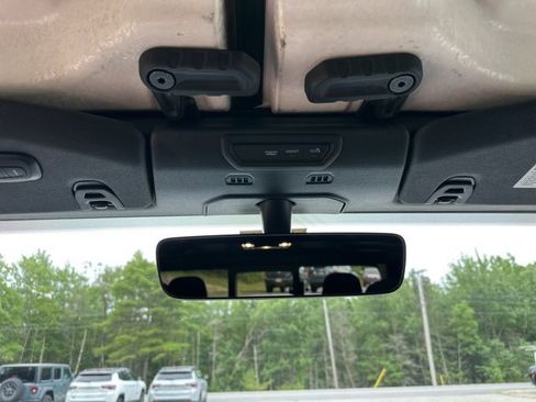 Used 2023 Jeep Gladiator Overland image 20