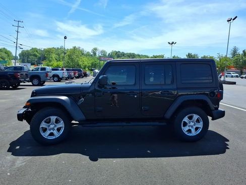 Used 2023 Jeep Wrangler Unlimited Sport AWD/4WD image 17