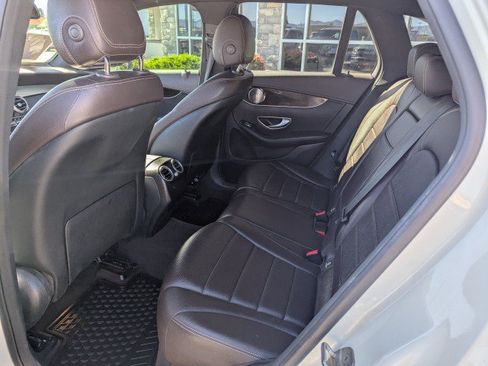 Used 2017 Mercedes-Benz GLC 300 4MATIC image 25