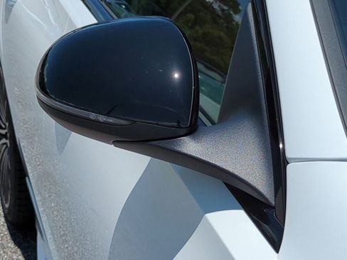 Used 2025 Mercedes-Benz C 300 Sedan image 12