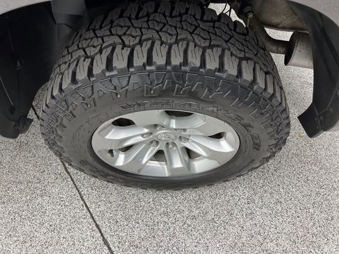 Used 2020 RAM 1500 Laramie image 8