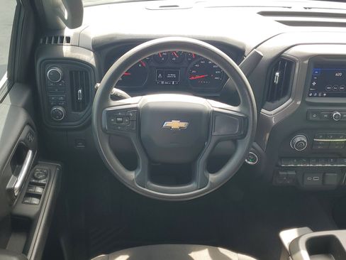 Used 2024 Chevrolet Silverado 2500 Custom w/ Custom Value Package image 17