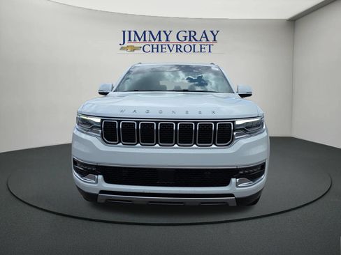 Used 2022 Jeep Wagoneer Series III RWD image 8