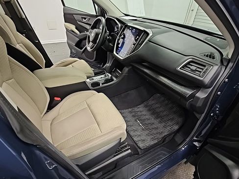 Used 2024 Subaru Ascent Premium w/ Convenience Package image 37