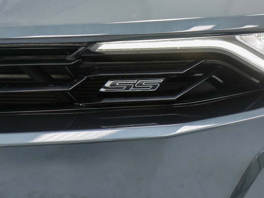 Used 2022 Chevrolet Camaro SS RWD image 11