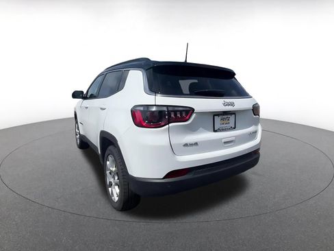 Used 2025 Jeep Compass Limited AWD/4WD image 11