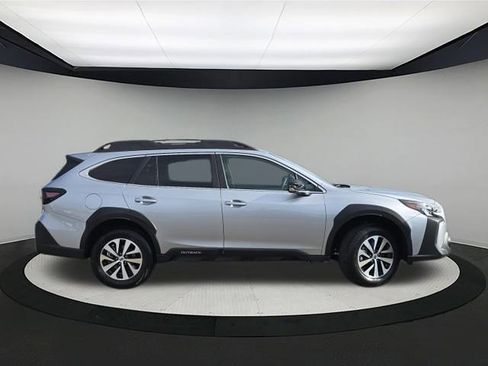 New 2025 Subaru Outback Premium image 8