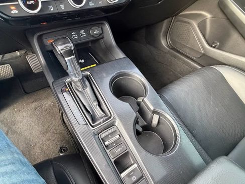 Used 2022 Honda Civic Touring image 14