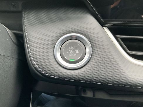 New 2026 Chevrolet Equinox LT w/ Convenience Package II FWD image 34