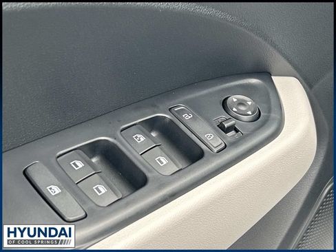 New 2026 Hyundai Venue SEL FWD image 16