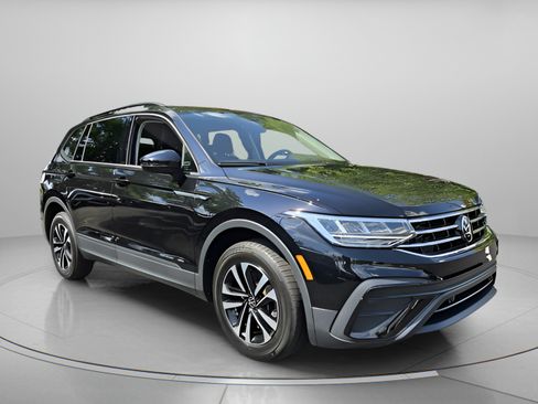 Used 2024 Volkswagen Tiguan S FWD image 7