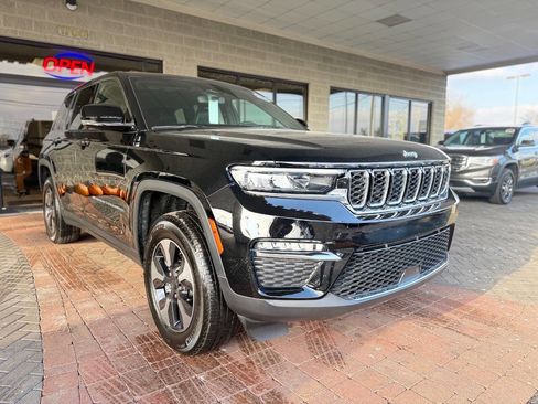 Used 2024 Jeep Grand Cherokee Limited 4xe AWD/4WD image 18
