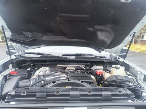 Used 2024 Chevrolet Silverado 3500 LT image 25