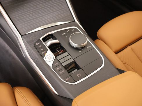New 2026 BMW 330i Sedan w/ Convenience Package RWD image 8