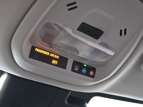 Used 2024 Chevrolet Trax LS w/ LS Convenience Package image 19