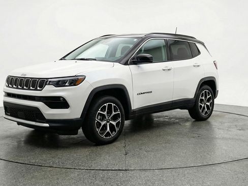 Used 2025 Jeep Compass Limited image 3