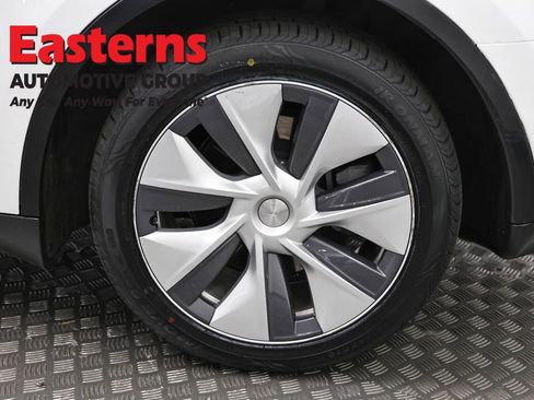 Used 2023 Tesla Model Y Long Range image 27