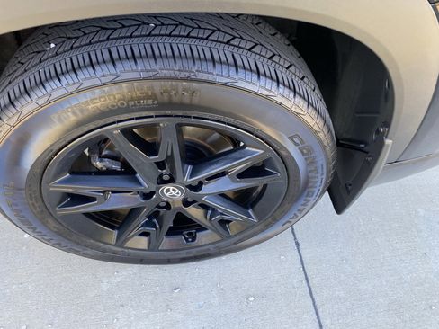 Used 2025 Toyota Grand Highlander AWD image 8