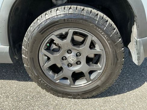 Certified 2025 Honda Pilot TrailSport image 28