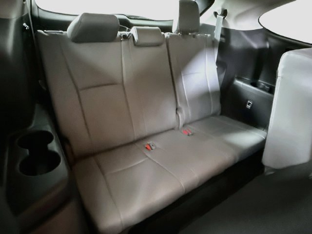 Used 2023 Toyota Highlander XLE FWD image 27
