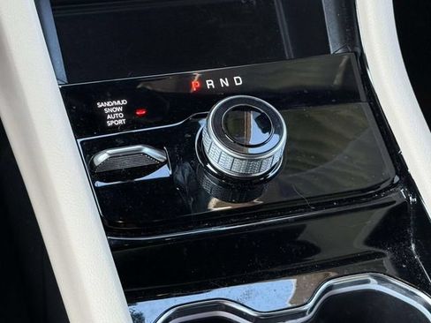 Used 2023 Jeep Grand Cherokee L Limited w/ Luxury Tech Group II AWD/4WD image 18