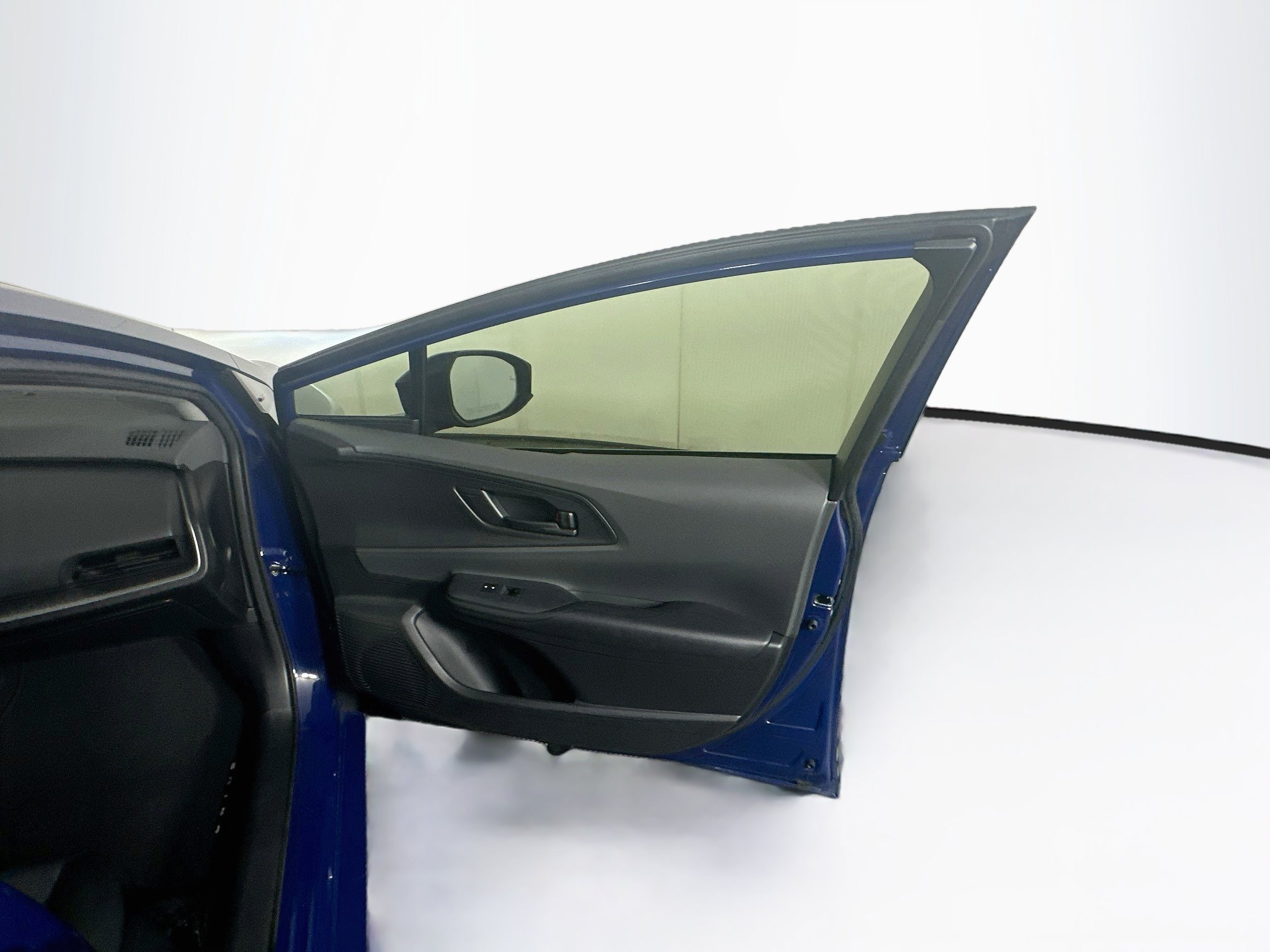Used 2024 Toyota Prius LE FWD image 30