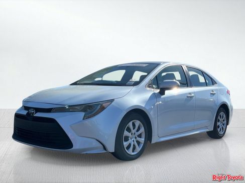 Certified 2025 Toyota Corolla LE FWD image 2