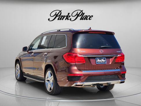 Used 2013 Mercedes-Benz GL 550 GL550 4MATIC image 3