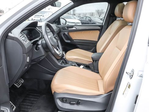 Certified 2024 Volkswagen Tiguan SE R-Line AWD/4WD image 5