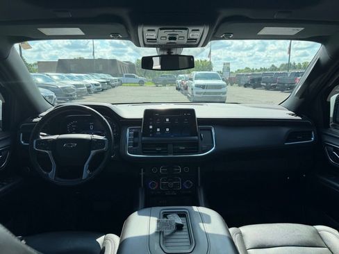 Used 2022 Chevrolet Suburban Z71 w/ Z71 Off-Road Package AWD/4WD image 38