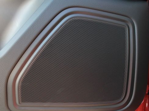 Used 2023 Porsche Macan image 14