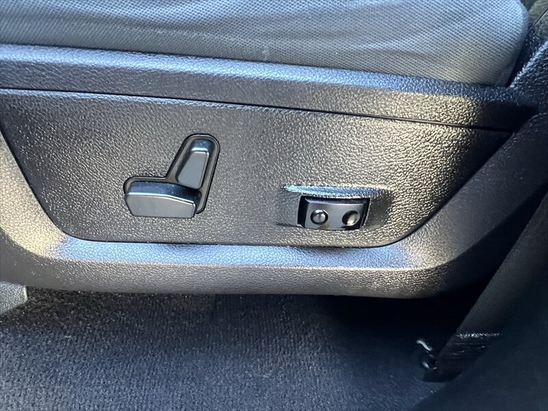 Used 2016 RAM 1500 Big Horn RWD image 30